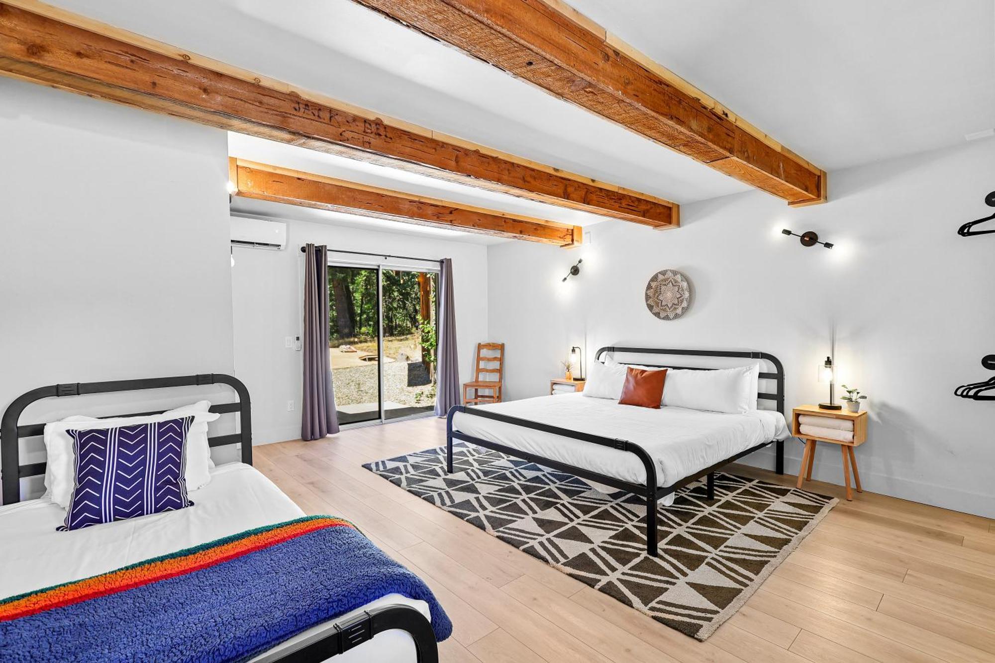 Basecamp Lodge Mount Shasta Quarto foto